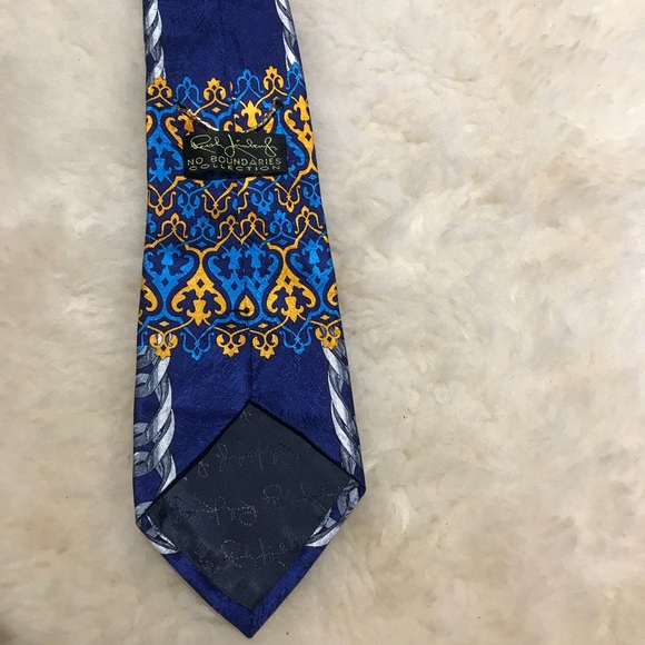 Tie - Picture 2 of 5